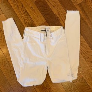 NWT White American Eagle Jeans